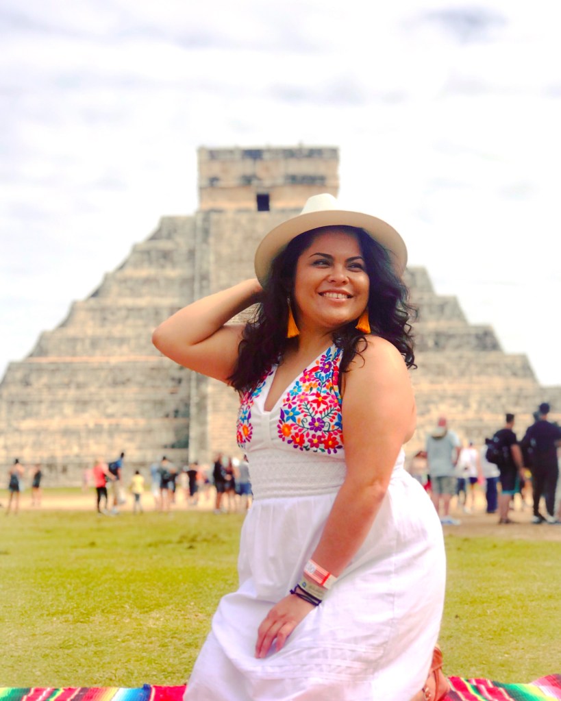 Maira Hernández author