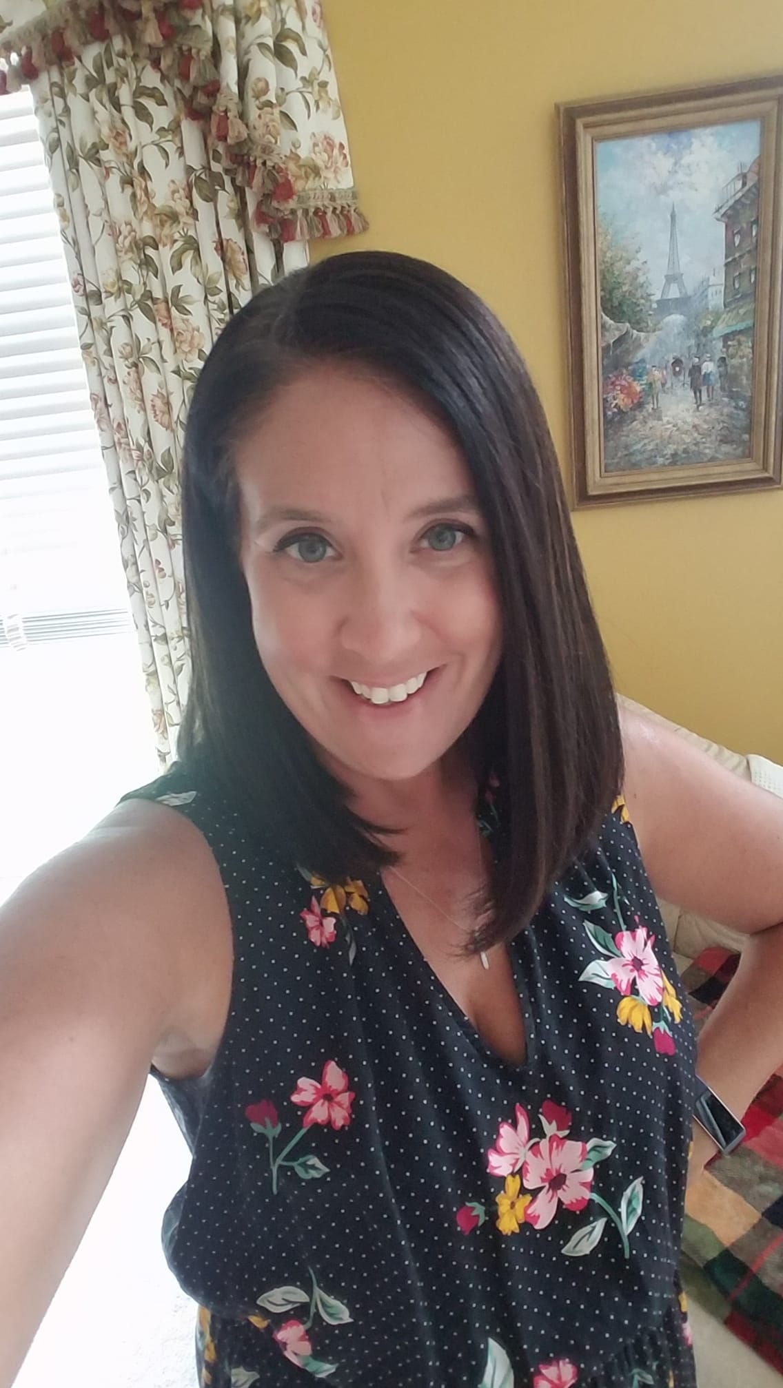 Author Laura Quinn 