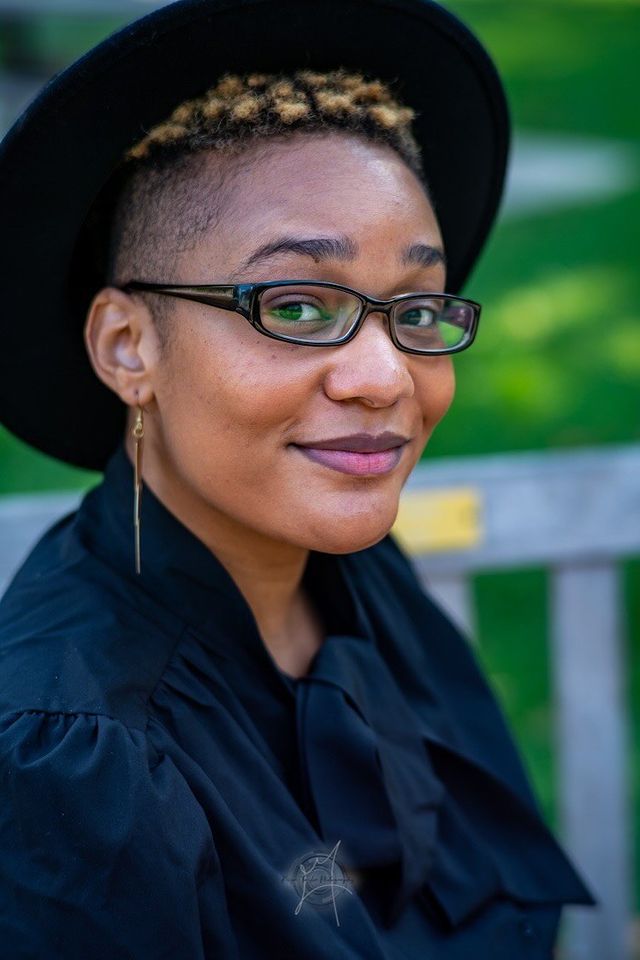 Author Jasmine Farrell